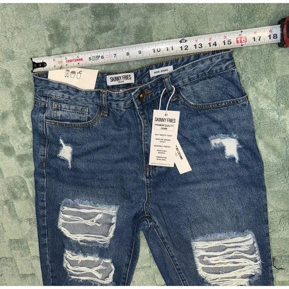 NWT Skinny Fries Denim Mom Jeans Size 11 - Picture 8 of 9